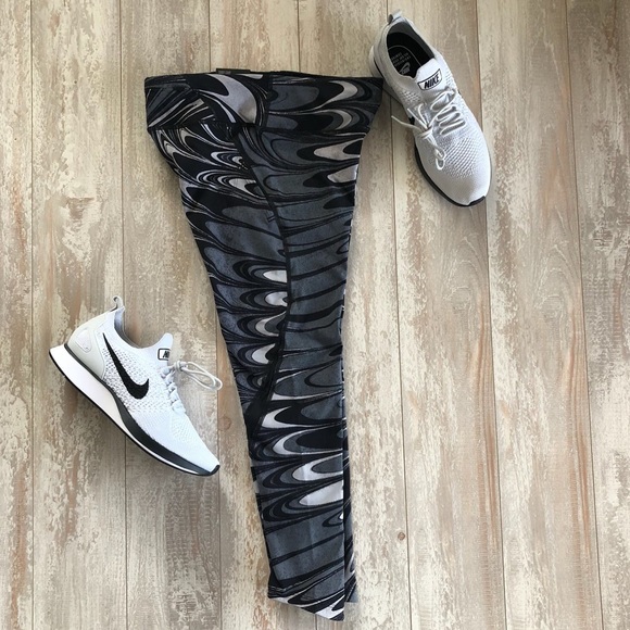 NWTNike marble epic lux tights! - Picture 6 of 8